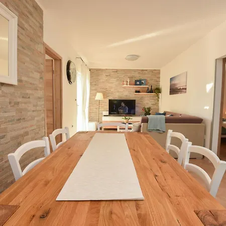 Lipa By Interhome * Punat