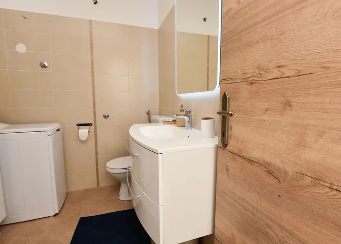 Lipa By Interhome